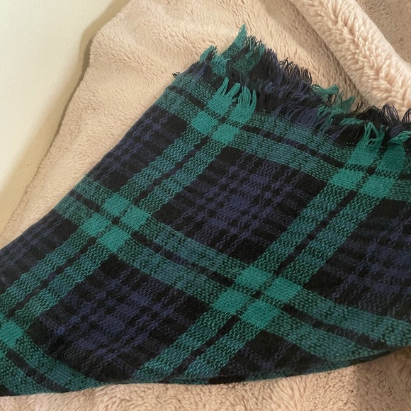 Blue and Green Blanket Scarf/Wrap 54”x54” - Picture 3 of 3
